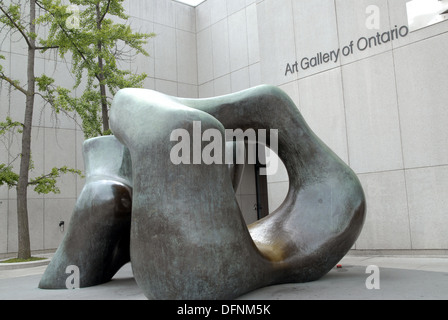Henry Moore scultura, Galleria d'Arte di Ontario Foto Stock
