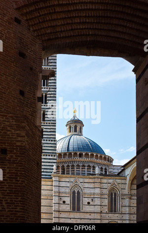 Cupola di una chiesa cattedrale di Siena, Siena, in provincia di Siena, Toscana, Italia Foto Stock