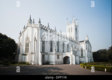 La facciata della chiesa cattedrale di San Paolo, Calcutta, West Bengal, India Foto Stock