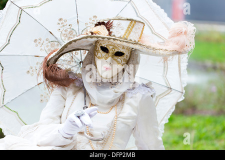 Mascherato modello veneziano Foto Stock