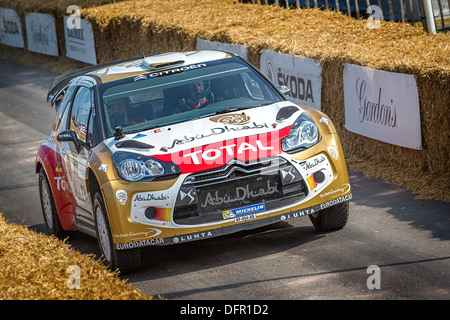 2013 Citroen DS3 WRC con driver Mikko Hirvonen al Festival di Goodwood di velocità, Sussex, Regno Unito. Foto Stock