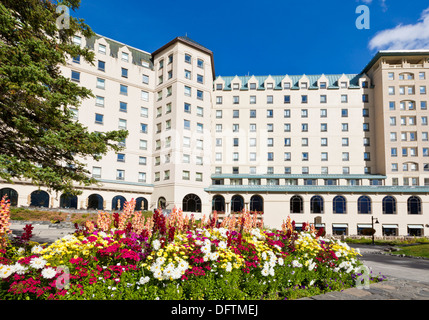 Il Fairmont Chateau Lake Louise hotel, il Lago Louise e il Parco Nazionale di Banff Canadian Rockies Alberta Canada Foto Stock