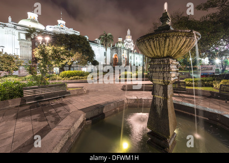 Cattedrale Metropolitana di notte, Piazza Indipendenza, Quito Pichincha Provincia, Ecuador Foto Stock