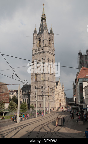 Il Belfry e il panno Hall (Belfort & Lakenhalle) nel centro storico di Gand (Gent), Fiandre Orientali, Belgio. Foto Stock