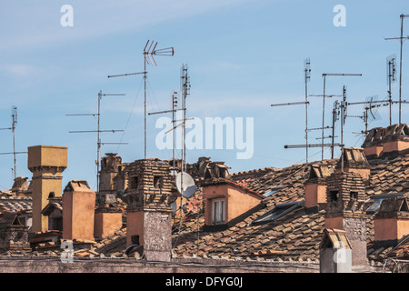 Antenne TV e sui tetti del centro storico di Roma, Lazio, l'Italia, Europa Foto Stock