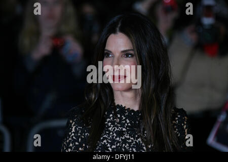 Sandra Bullock assiste il gala screening di gravità per la 57th BFI London Film Festival di Odeon Leicester Square a Londra © Foto Stock