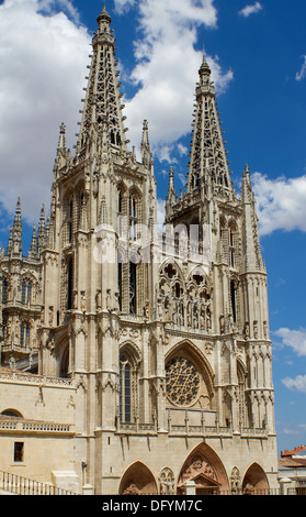 Facciata principale e la parete ovest di Burgos Cattedrale Gotica, Burgos, Castilla y Leon. Spagna Foto Stock