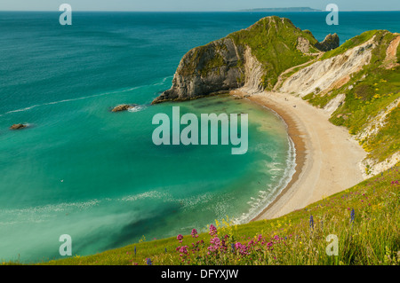 Uomo O'guerra Cove alla porta di Durdle, Dorset, Inghilterra Foto Stock