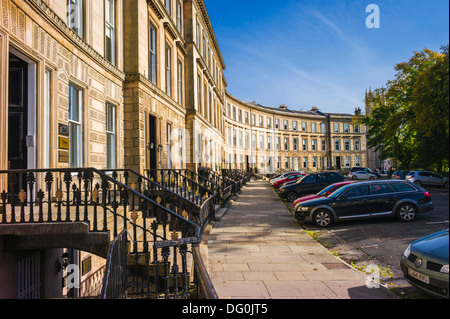 Un attraente fila verso la metà del XIX secolo.townhouses nel west end di Glasgow noto come il Park Terrace di importanza architettonica Foto Stock