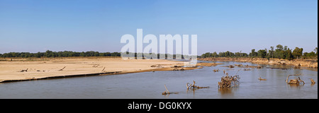 South Luangwa National Park, paesaggio presso il fiume Luangwa, Zambia Foto Stock