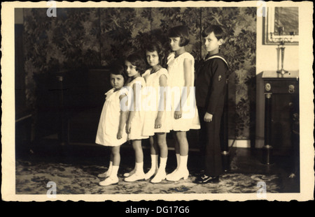 Foto Ak Prinz Heinrich, Irmengard, Hilda, Editha von Bayern; Foto Stock