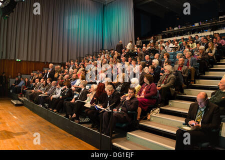 Aberystwyth Wales UK, Ottobre 11 2013 Plaid Cymru festa annuale conferenza Aberystwyth UK Credit: keith morris/Alamy Live News Foto Stock