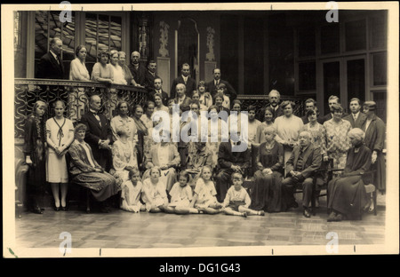 Foto Ak Gundelinde von Bayern, Löwengrube, 1936, Gruppenfoto,Kronprinz Rupprecht; Foto Stock