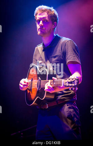 Milano Italia. Il 10 ottobre 2013. Il belga indie rock band BALTHAZAR apertura della mostra di editori a music club Alcatraz © Rodolfo Sassano/Alamy Live News Foto Stock