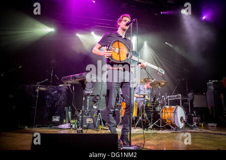 Milano Italia. Il 10 ottobre 2013. Il belga indie rock band BALTHAZAR apertura della mostra di editori a music club Alcatraz © Rodolfo Sassano/Alamy Live News Foto Stock