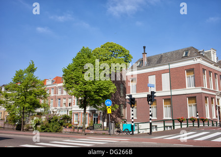 Case lungo Mauritskade Street nella città di L'Aia (Den Haag), South Holland, Paesi Bassi. Foto Stock