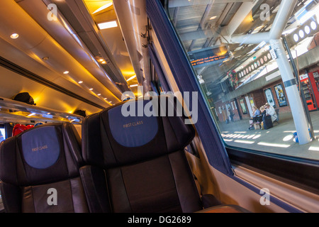 Prima Classe di Trasporto ferroviario Foto Stock