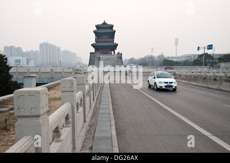 Ricostruito Yongdingmen gate a Yongdingmennei Main Street, Dongcheng District, Pechino, Cina Foto Stock