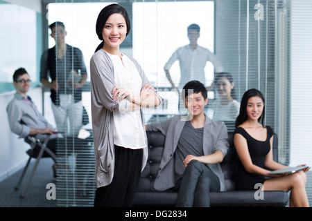 Felice impiegati in azienda Foto Stock