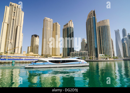 Il RTA traghetto di Dubai in Dubai Marina, Dubai, UAE Foto Stock