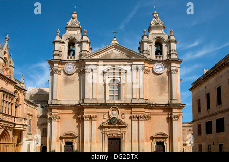 Facciata la Cattedrale di San Paolo a Mdina Malta Foto Stock