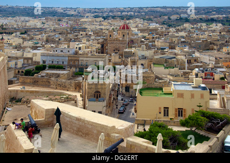 Vista panoramica Victoria dalla Cittadella di Gozo Malta Foto Stock