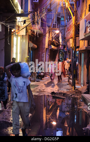 Notte scena di strada a Delhi, India Foto Stock