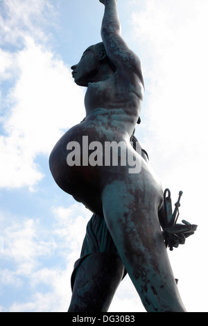 Verity statua di Damien Hirst, Ilfracombe, Devon, Inghilterra, Regno Unito Foto Stock
