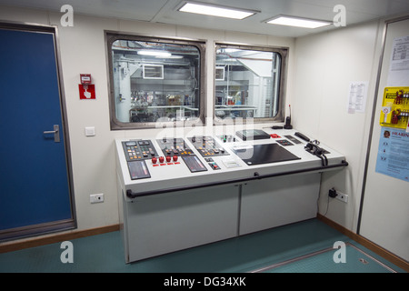 Il controllo motore camera al RRS Discovery nave di ricerca nave in Southampton, Hampshire, Regno Unito Foto Stock