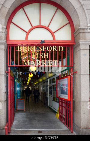 Beresford Mercato del pesce fresco mongery - mercanti di St Helier Jersey Foto Stock