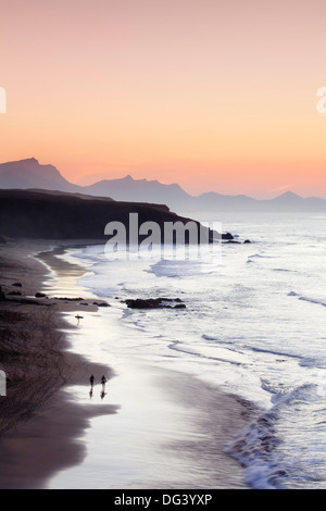 Vista dalla Playa del Viejo per la Penisola di Jandia, La Pared, Fuerteventura, Isole Canarie, Spagna, Atlantico, Europa Foto Stock