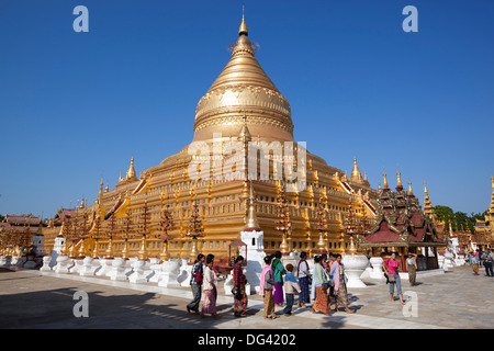 La Pagoda Shwezigon, Bagan, centro del Myanmar, Myanmar (Birmania), Asia Foto Stock