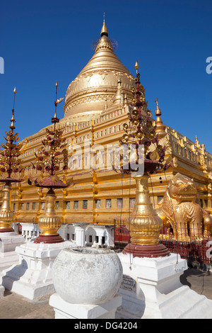 La Pagoda Shwezigon, Bagan, centro del Myanmar, Myanmar (Birmania), Asia Foto Stock