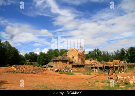 Sito medievale del Castello di Guedelon, Puisaye, Borgogna, in Francia, in Europa Foto Stock