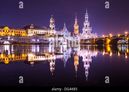 Dresden, Germania cityscape oltre il Fiume Elba. Foto Stock