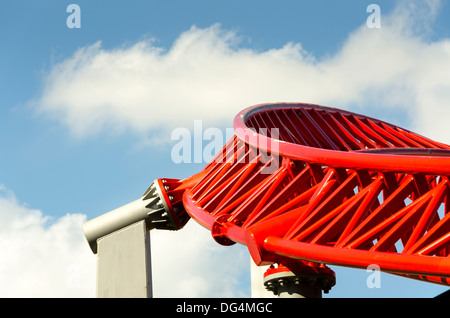 Dettaglio delle rotaie di un roller coaster Foto Stock