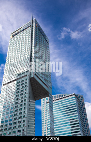 Architettura moderna a Varsavia nel centro cittadino di Varsavia, Polonia Foto Stock