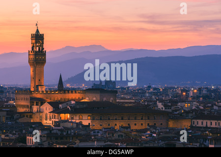 Il Palazzo Vecchio è il municipio di Firenze, Italia. Preso dal Piazzale Michelangelo Foto Stock