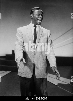 Nat King Cole, cantante, musicista e attore, Ritratto, 1957 Foto Stock