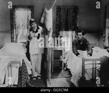 Clark Gable e Claudette Colbert, sul set del film "è accaduto che una notte', Columbia Pictures, 1934 Foto Stock
