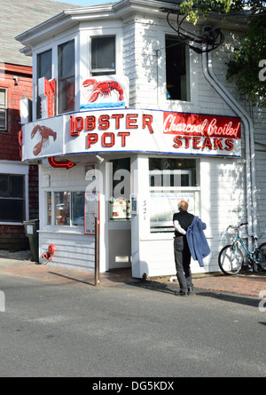 Lobster Pot ristorante sulla strada commerciale in a Provincetown Cape Cod Massachusetts USA Foto Stock