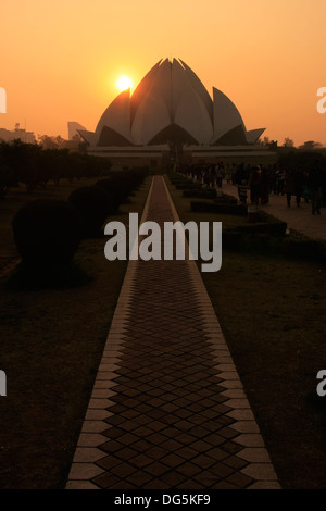 Tempio di Loto al tramonto, New Delhi, India Foto Stock