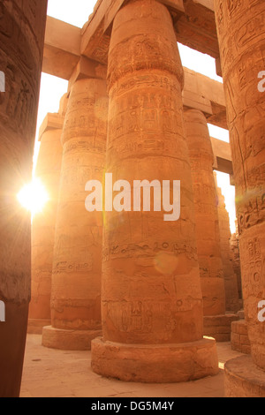 Grande Hypostyle Hall, Tempio di Karnak complessa, Luxor, Egitto Foto Stock
