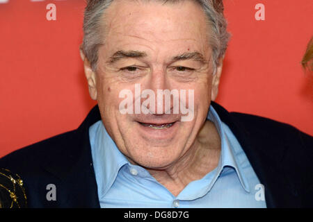 Berlino, Germania. Il 15 ottobre 2013. Robert de Niro assistere alla premiere di 'Malavita" di Berlino. © dpa picture alliance/Alamy Live News Foto Stock