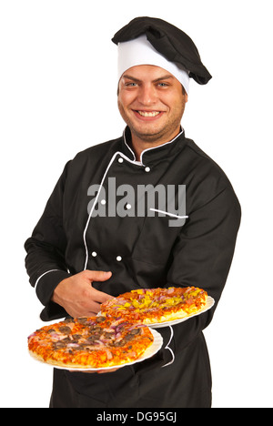 Lo chef sorridente uomo che serve pizza isolati su sfondo bianco Foto Stock