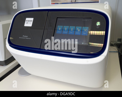 Sequenziatore di protoni Ion Torrent da Life Technologies Foto Stock