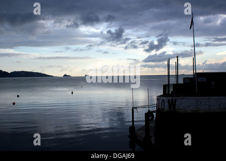 La Thatcher rock,Torquay,Tramonto sul porto di Paignton Torbay e Foto Stock