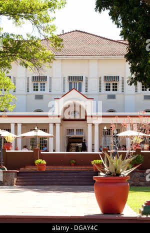 Il famoso colonial Victoria Falls Hotel, Zimbabwe Africa Foto Stock