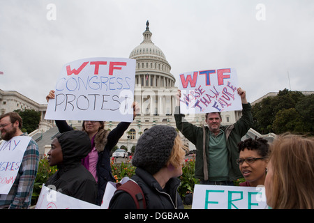 Furloughed governo federale lavoratori protestare di fronte al Campidoglio US - Washington DC, Stati Uniti d'America Foto Stock