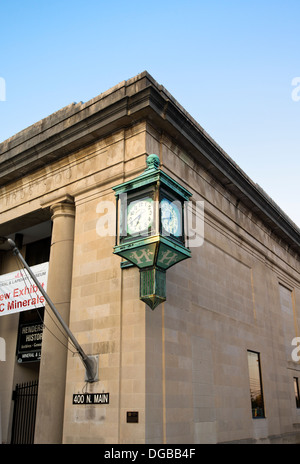 Hendersonville North Carolina angolo di strada orologio Foto Stock